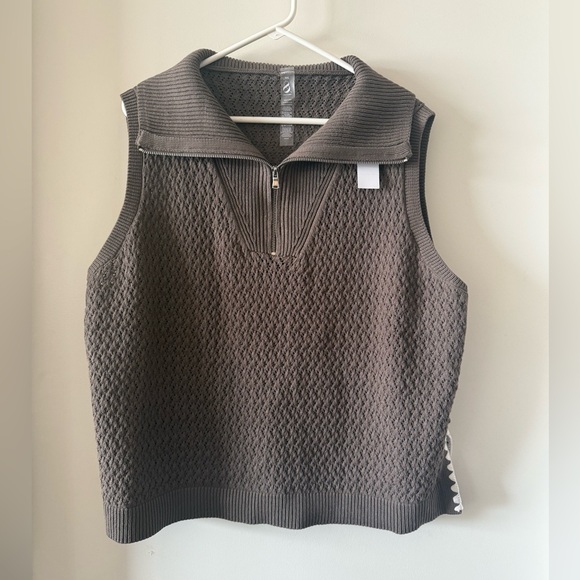 NWT LOFT Lou & Grey Crochet Pointelle Half Zip Sweater Tank top - Picture 2 of 8